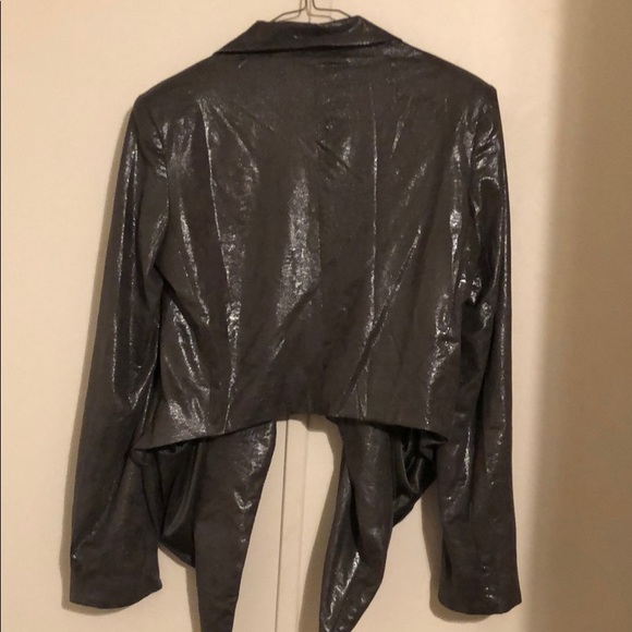 Blazer - Picture 4 of 6